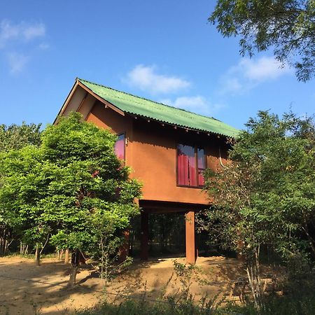 Sky Forest Habarana Exterior foto